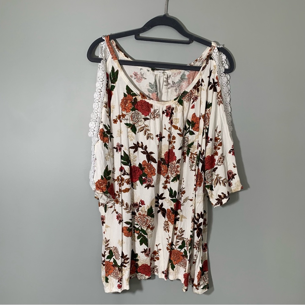 NEW Maurices Cold Shoulder Top Women Size 4x White Floral Crochet Lace Accent